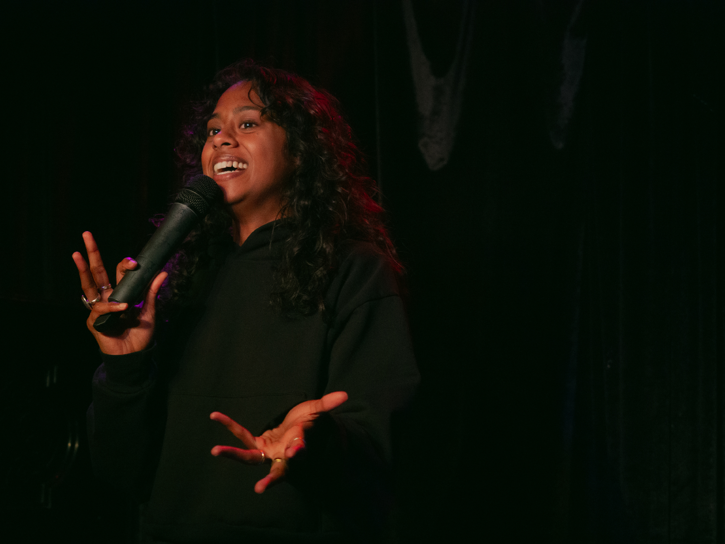 Sureni Weerasekera tells animated joke.